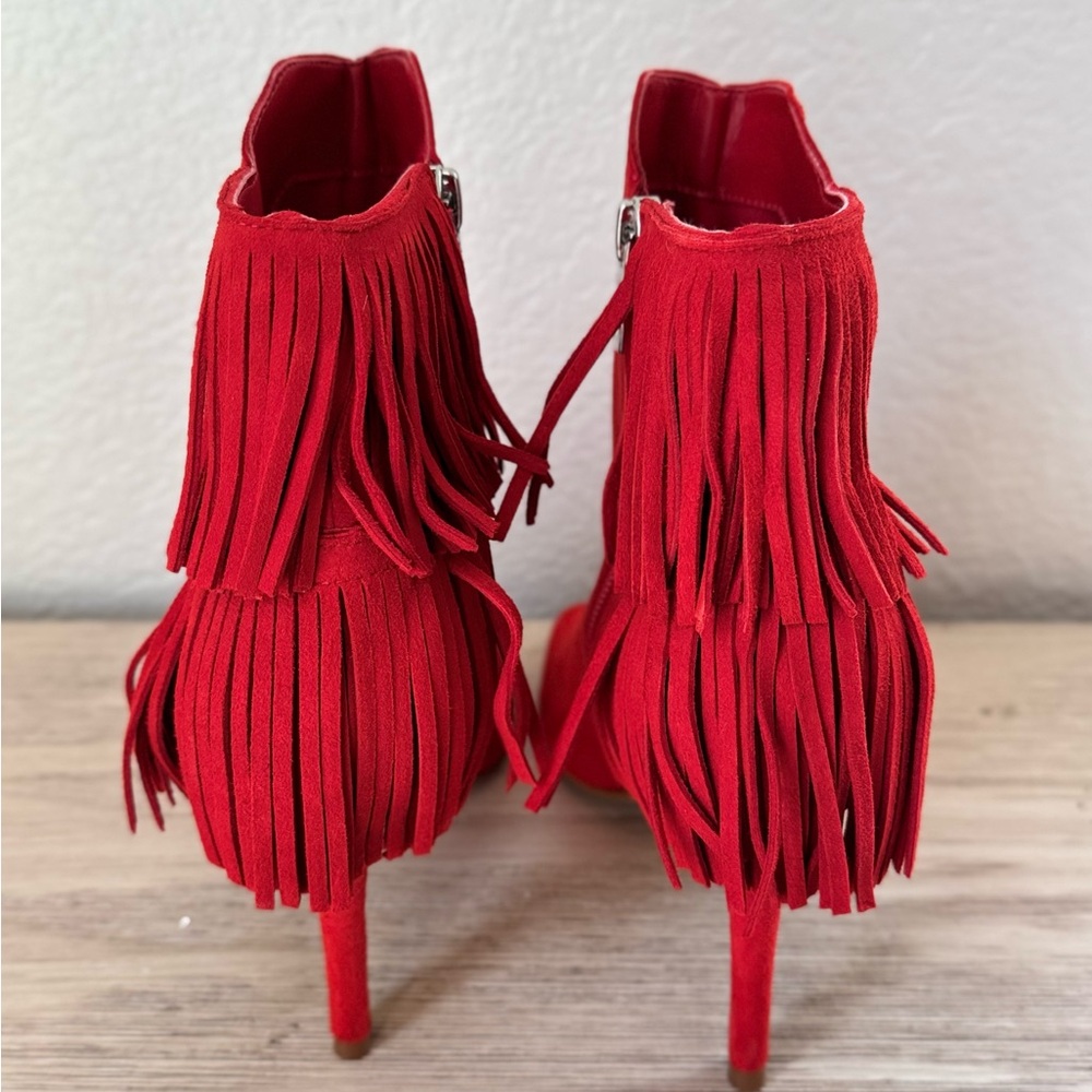 Vince Camuto Red Suede Fringe Heeled Boots. Size 5.5 - Picture 4 of 6